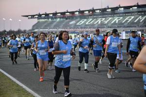 BIB: 5208
                            <button type="button" onclick="openModal(10463467)" class="btn btn-primary btn-sm float-right btn-popup" data-toggle="modal" data-target=".modal-high-quality">
                        <i class="fas fa-shopping-cart"></i> Add to Cart
                    </button>
                                            <button type="button" onclick="isThisMe(10463467, true)" class="btn btn-success btn-sm float-right btn-popup btn-isme hidden" data-toggle="tooltip" data-placement="bottom" title="นี่คือรูปของคุณใช่ไหม คลิกที่นี่เพื่อเอาเข้าอัลบั้ม">
                        <i class="fas fa-plus"></i> Add to album
                    </button>
                    <button type="button" onclick="isThisMe(10463467, false)" class="btn btn-warning btn-sm float-right btn-popup btn-isnotme hidden">
                        <i class="fas fa-ban"></i> Remove from album
                    </button>